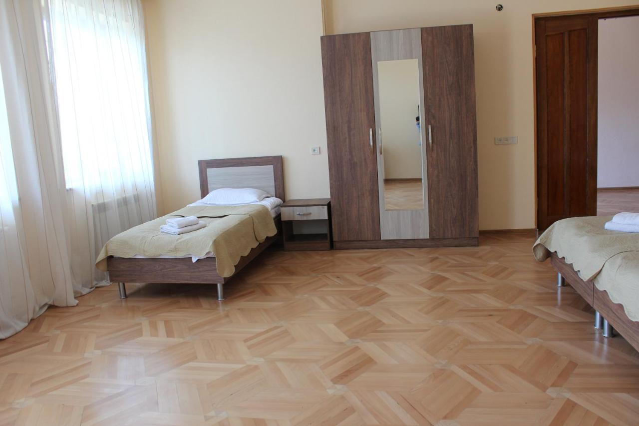 Big House Otel Tiflis Dış mekan fotoğraf