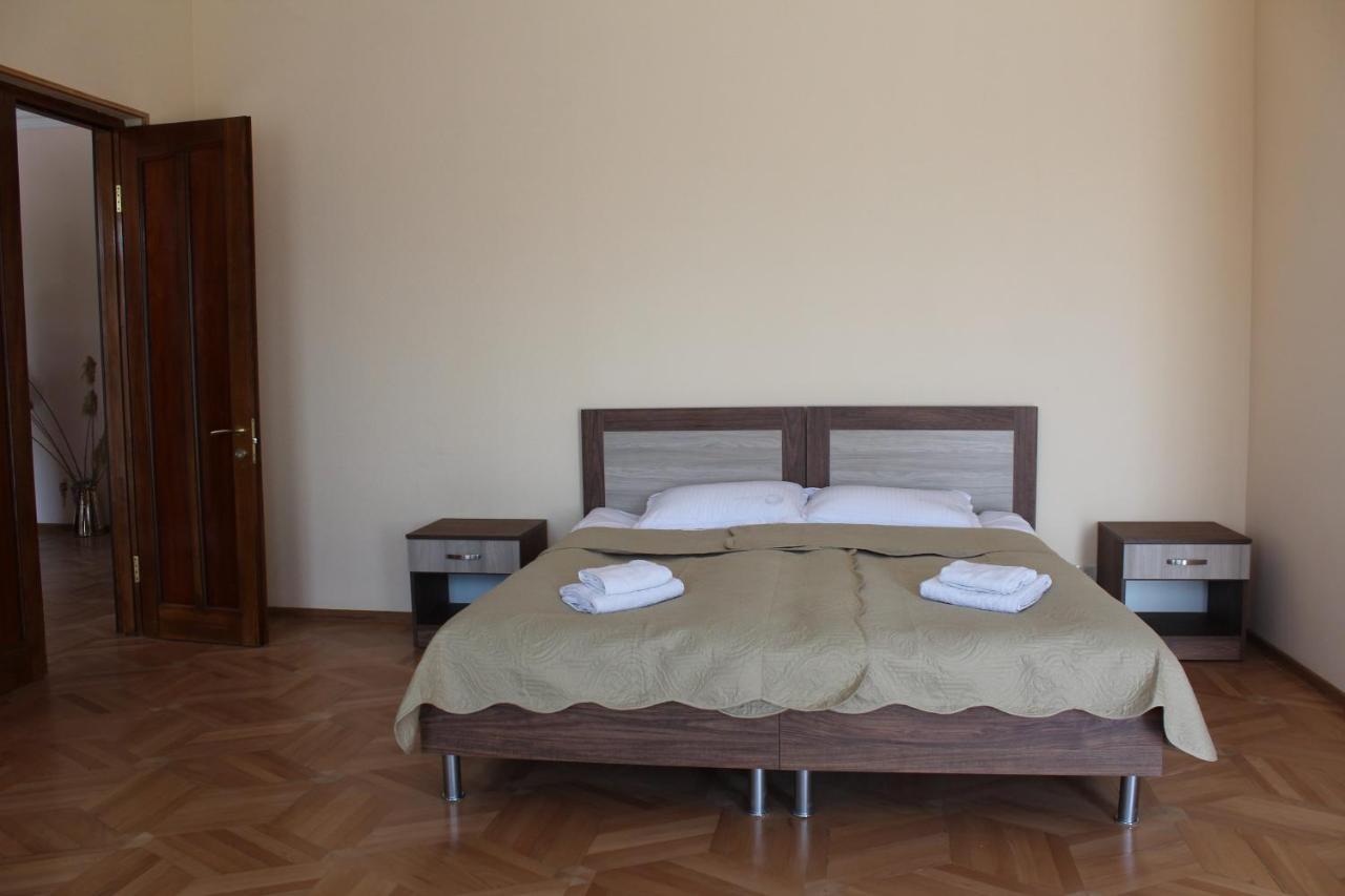Big House Otel Tiflis Dış mekan fotoğraf