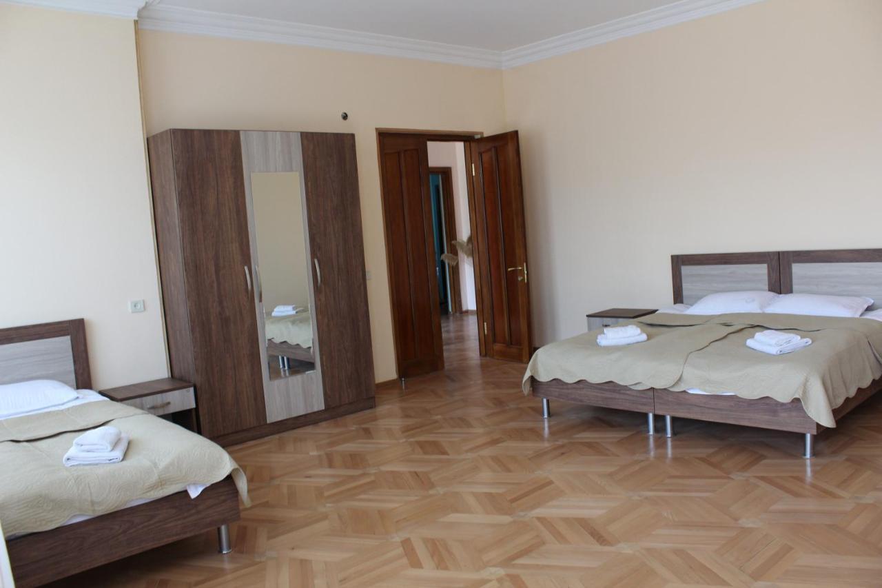 Big House Otel Tiflis Dış mekan fotoğraf