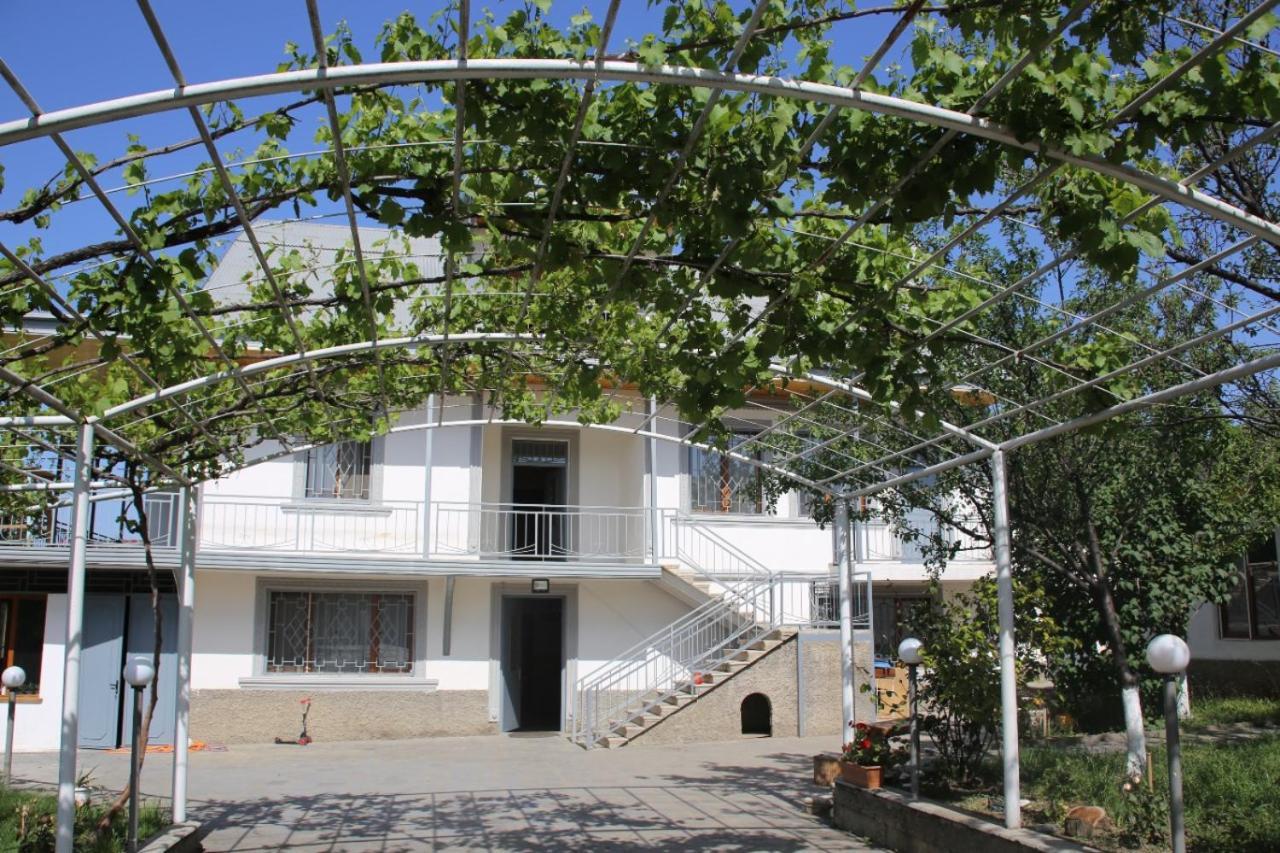 Big House Otel Tiflis Dış mekan fotoğraf
