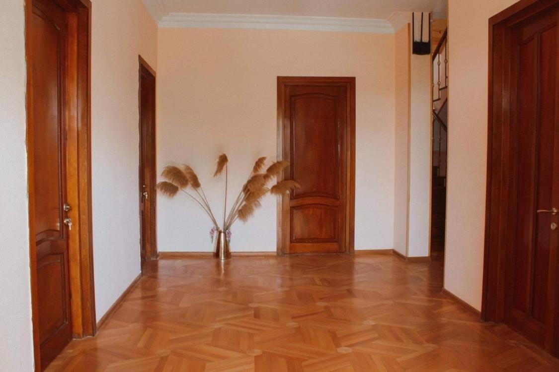 Big House Otel Tiflis Dış mekan fotoğraf